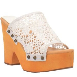 Dingo Women's Crafty Woven Sandals - White